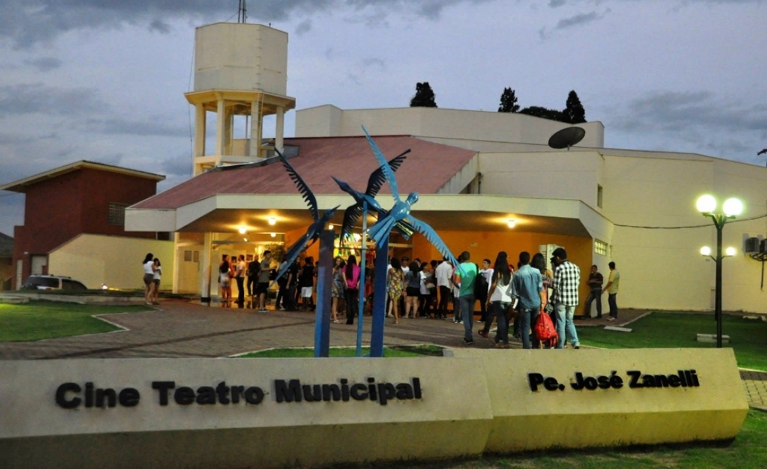 Cine Teatro de Ibiporã em festa no dia 11 de agosto