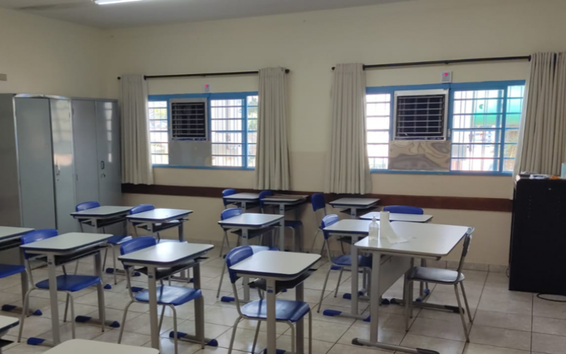 Com investimento de mais de R$2.3 milhões, administração municipal inicia instalação de climatizadores em todas as salas de aula da rede municipal de ensino