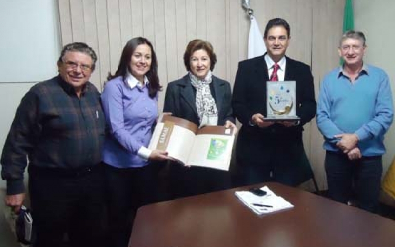 Ibiporã recebe prêmio nacional por seu programa de resíduos