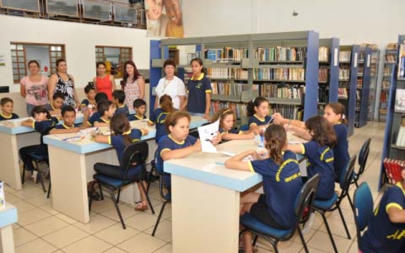 Biblioteca Pública Municipal de Ibiporã completa 40 anos