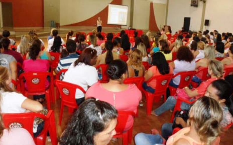 Secretaria do Trabalho participa de Semana Pedagógica em Jataizinho