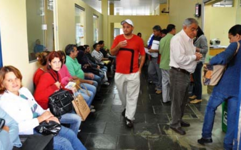Contribuintes vêm em peso à Prefeitura renegociar débitos