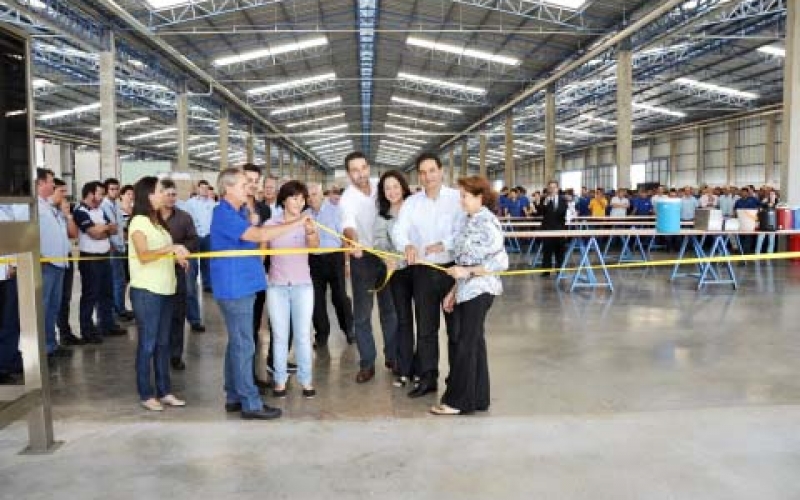 Furgão Ibiporã inaugura novo barracão industrial