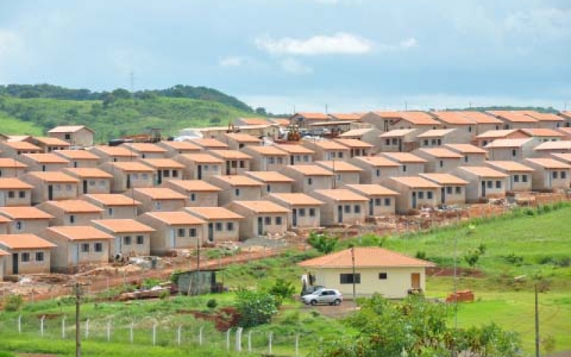 Prefeitura assina convênio para a construção de 256 casas