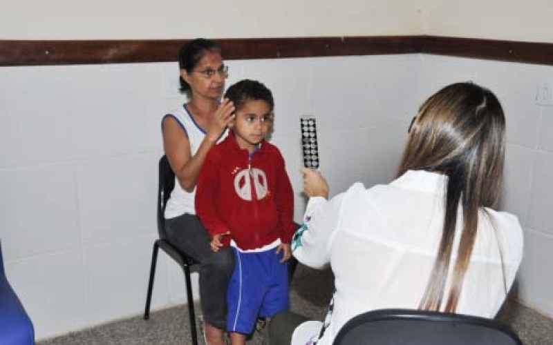 Mutirão oftalmológico com alunos da rede municipal neste sábado (28)