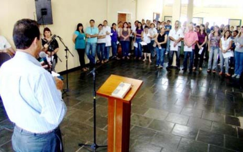 Vamos trabalhar para que 2010 seja \'10\', diz José Maria