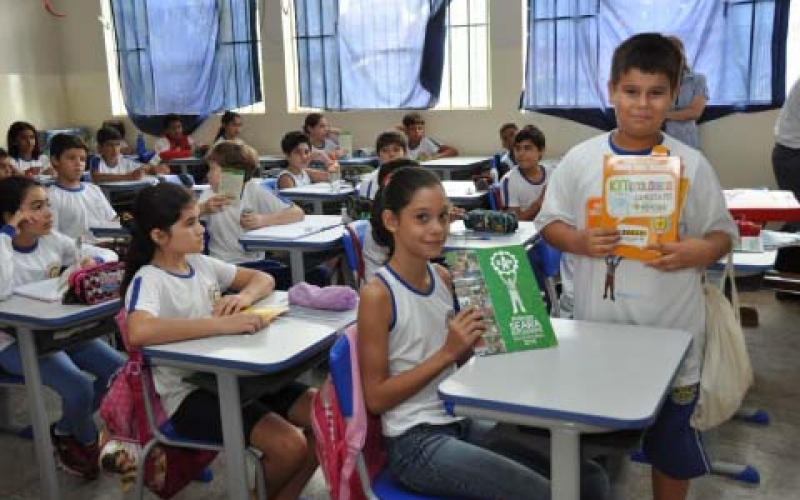  Secretaria de Educação divulga “Prêmio Estudante Seara Rede Massa” nas escolas