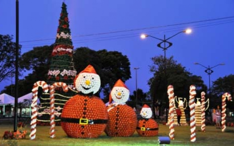 Espetáculos de Natal na Praça