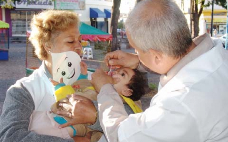 Quase 50% das crianças são vacinadas contra a poliomielite em Ibiporã