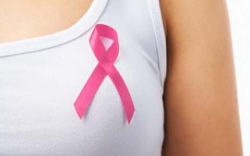 Secretaria de Saúde orienta sobre câncer de mama e colo uterino