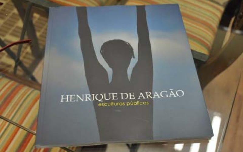 Lançamento de livro e exposição sobre obras de Aragão