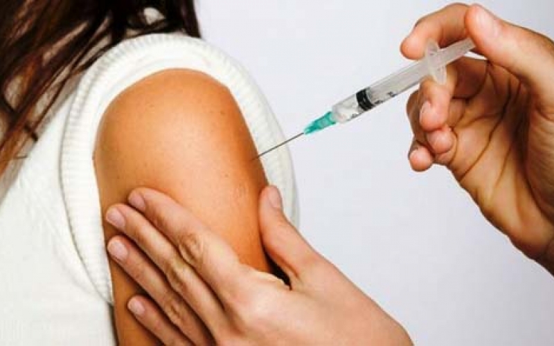 Vacina contra hepatite B é ofertada a toda população