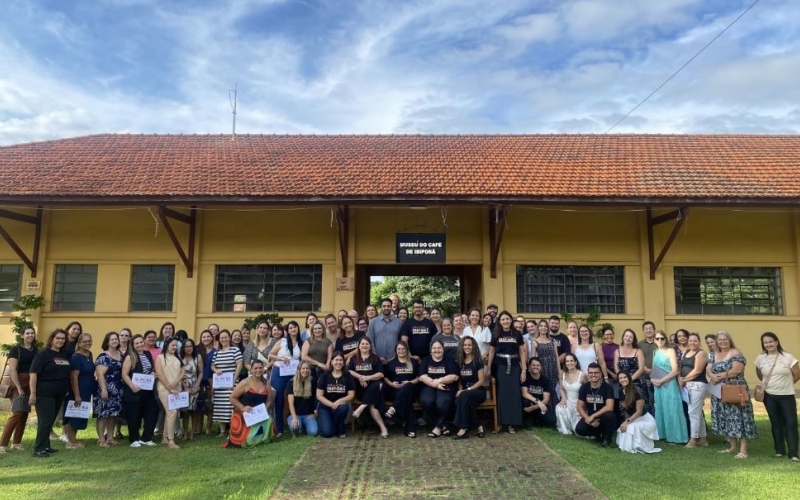 Prefeitura de Ibiporã dá início ao ano letivo com acolhida e formação para gestores da Educação