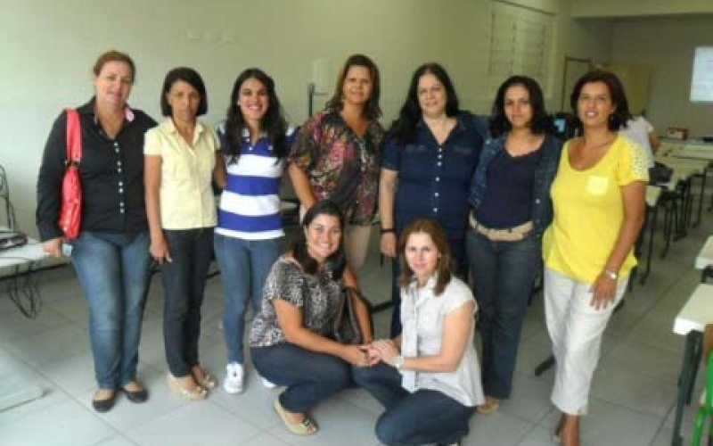 Professoras da rede municipal de Ibiporã passam em teste seletivo e participam de curso de especialização