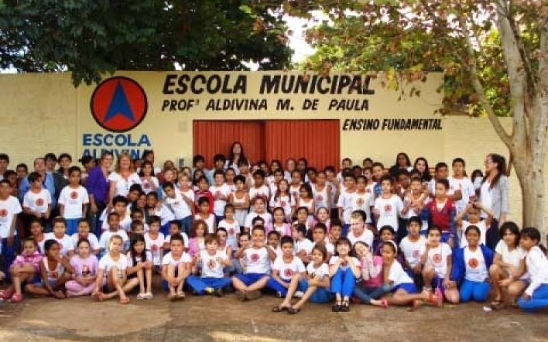 Alunos da Escola Municipal Aldivina Moreira de Paula retornarão às aulas no dia 10 de fevereiro