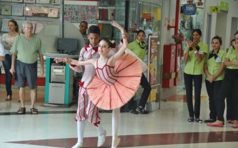 Apresentações do Ballet de Ibiporã em Londrina
