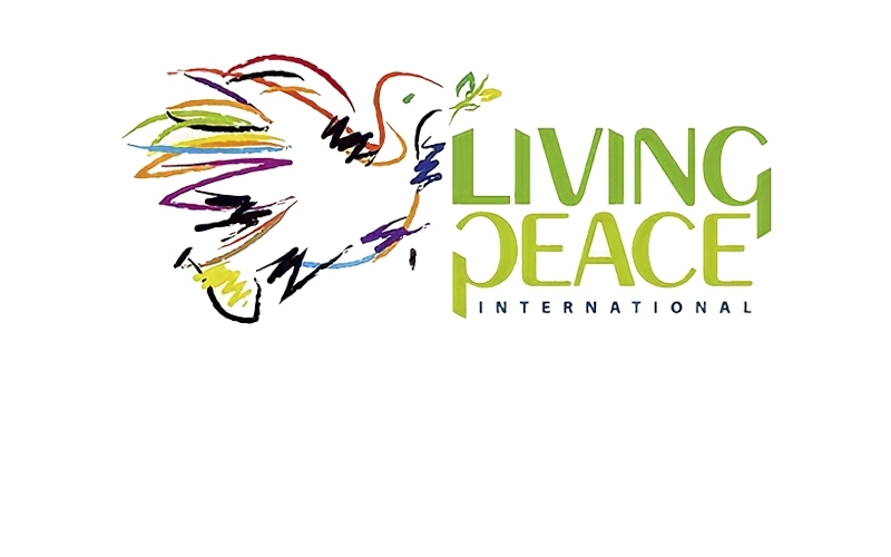 Administração municipal recebe cumprimentos do projeto internacional de educação para a paz, Living Peace
