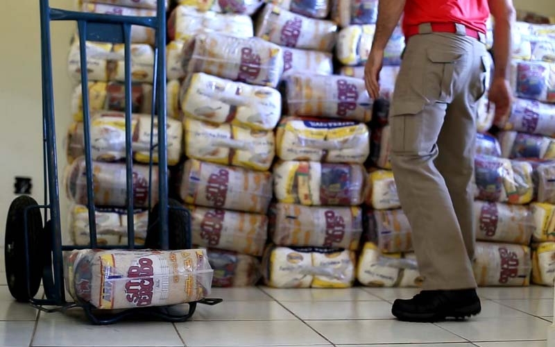 Ibiporã recebe cinco toneladas de alimentos da Defesa Civil Estadual