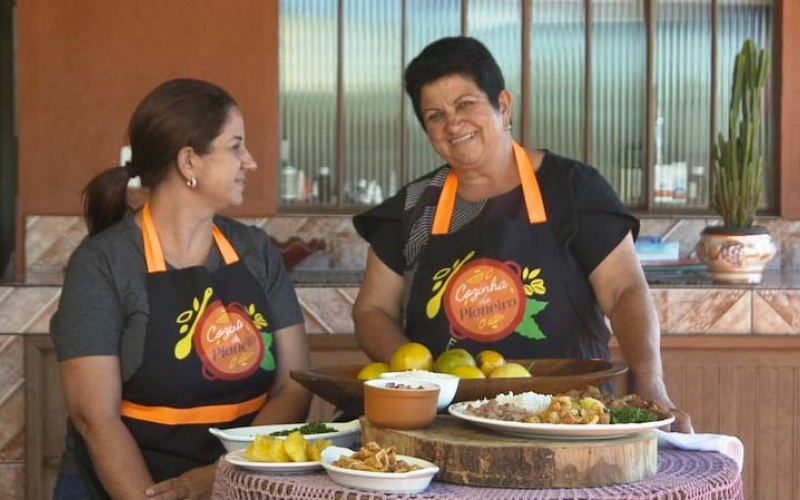 Vídeos do Cozinha do Pioneiro retornam, divulgando as famílias de Ibiporã